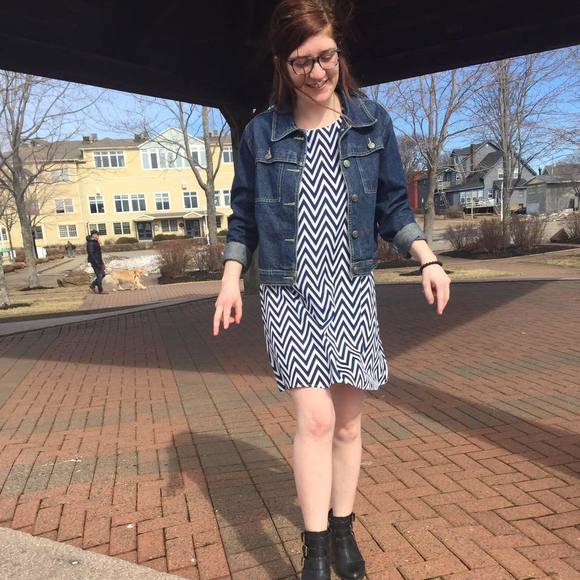 Meet your Posher, Kat - Picture 1 of 1